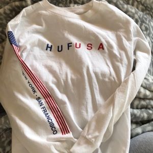 Long sleeve, barely worn super cute, not my style